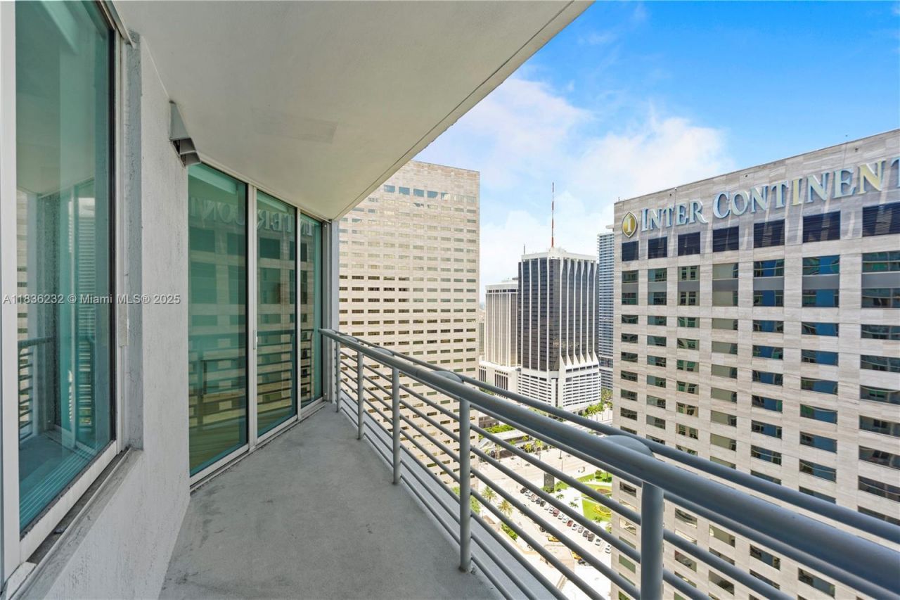 335 S Biscayne Blvd, Unit 3410, Miami, FL 33131 Photo