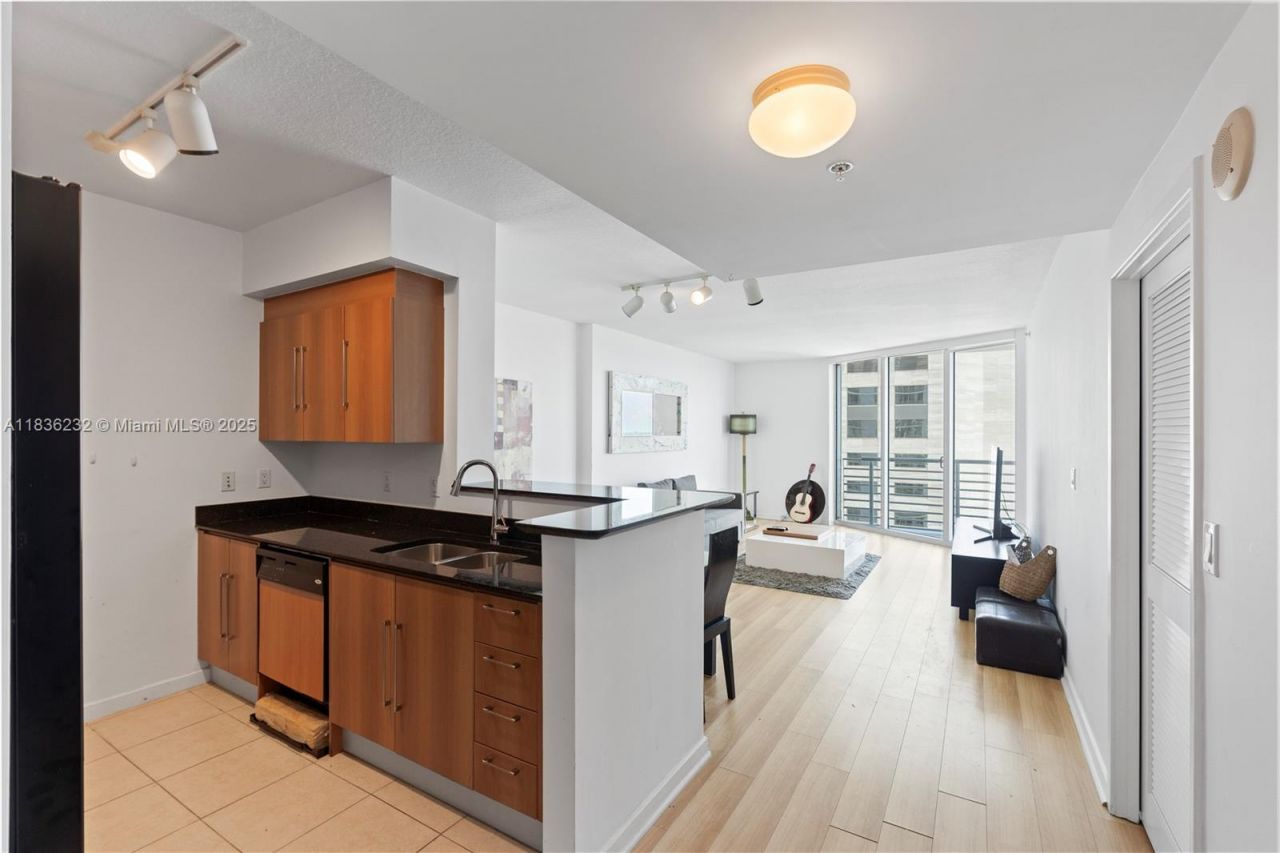 335 S Biscayne Blvd, Unit 3410, Miami, FL 33131 Photo