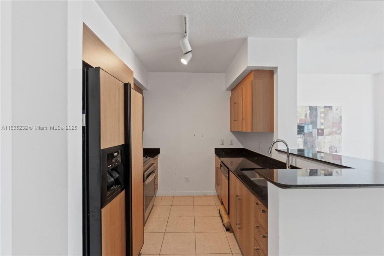 335 S Biscayne Blvd, Unit 3410, Miami, FL 33131 Photo