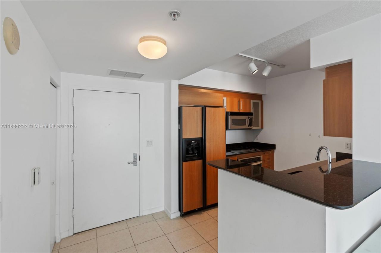 335 S Biscayne Blvd, Unit 3410, Miami, FL 33131 Photo