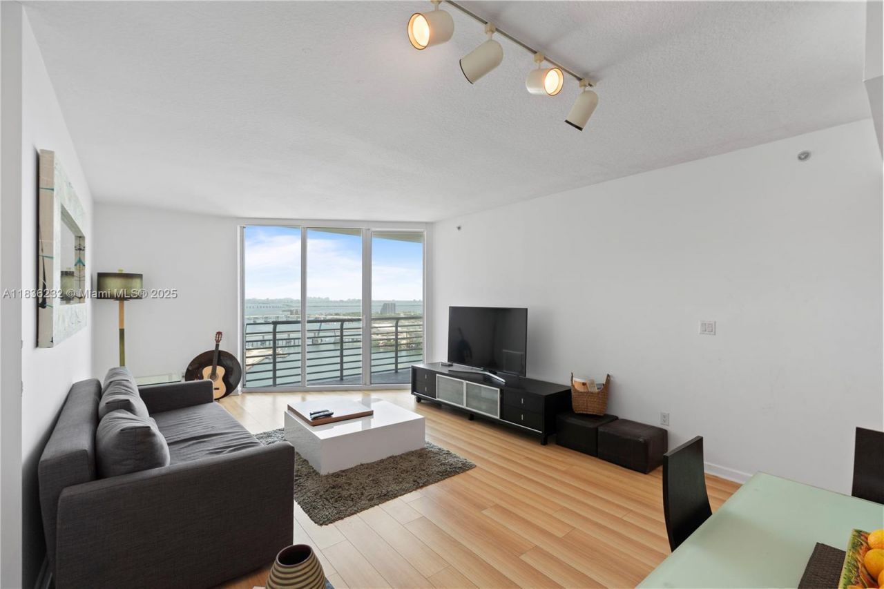 335 S Biscayne Blvd, Unit 3410, Miami, FL 33131 Photo