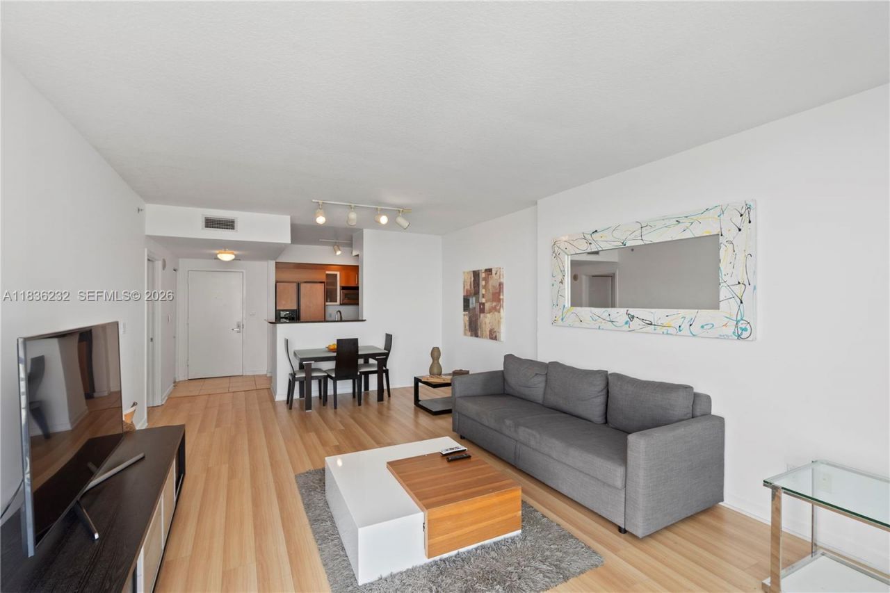335 S Biscayne Blvd, Unit 3410, Miami, FL 33131 Photo