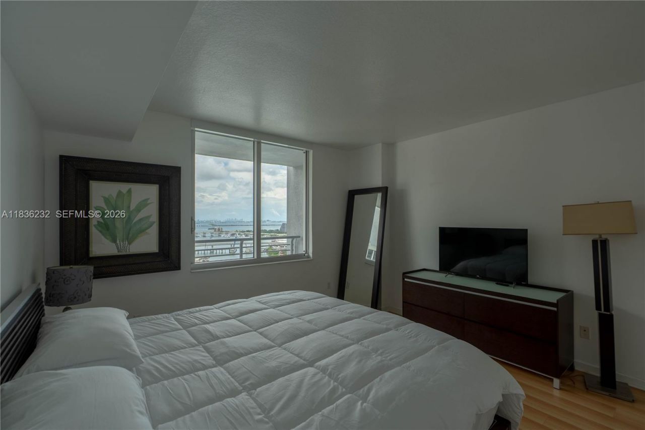 335 S Biscayne Blvd, Unit 3410, Miami, FL 33131 Photo