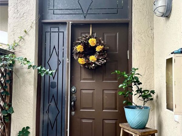 1022 NW 105th Ave, Unit D-119, Plantation, FL 33322