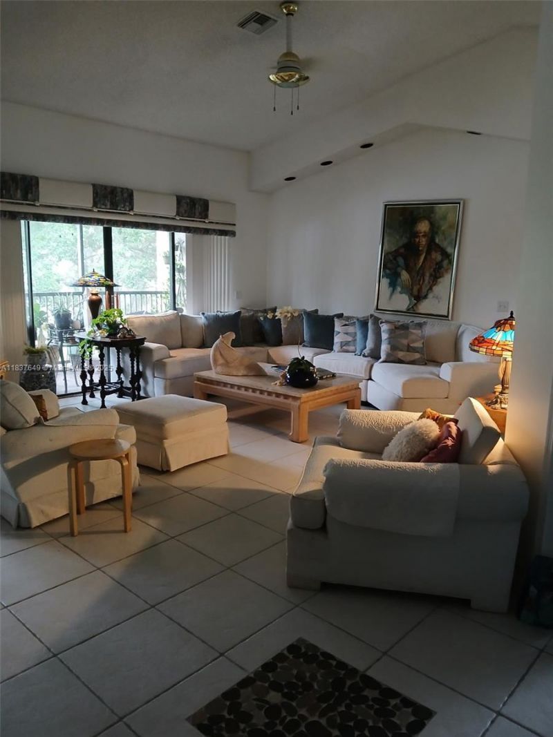 1022 NW 105th Ave, Unit D-119, Plantation, FL 33322 Photo