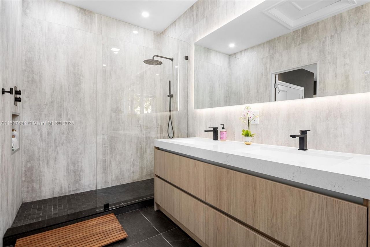 113 NE 101st St, Miami Shores, FL 33138 Photo