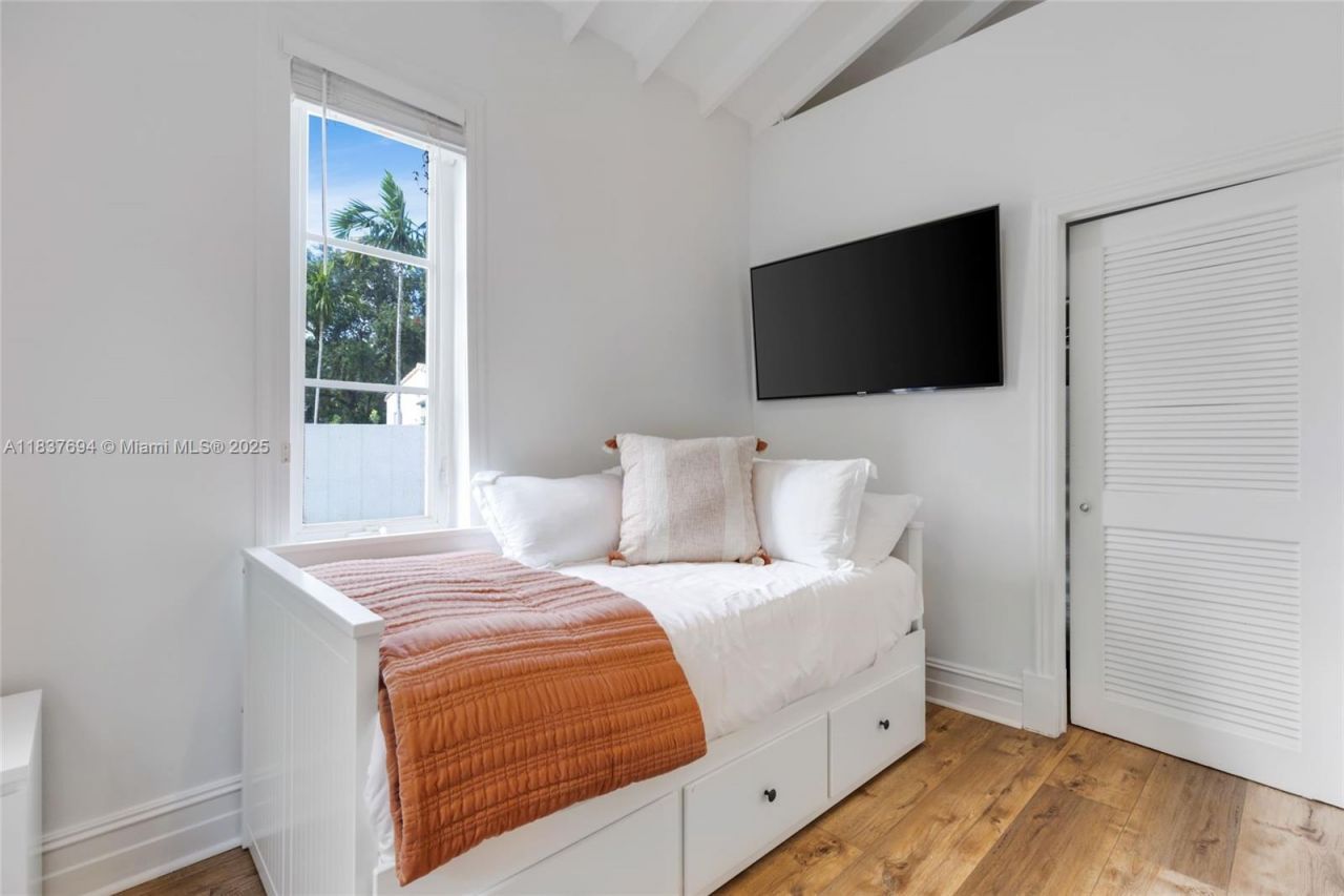 113 NE 101st St, Miami Shores, FL 33138 Photo