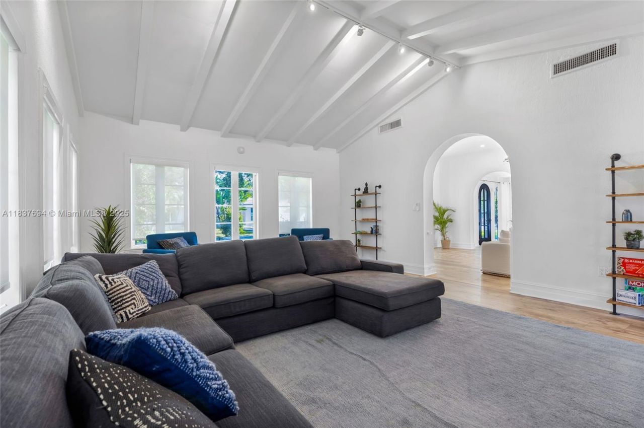 113 NE 101st St, Miami Shores, FL 33138 Photo