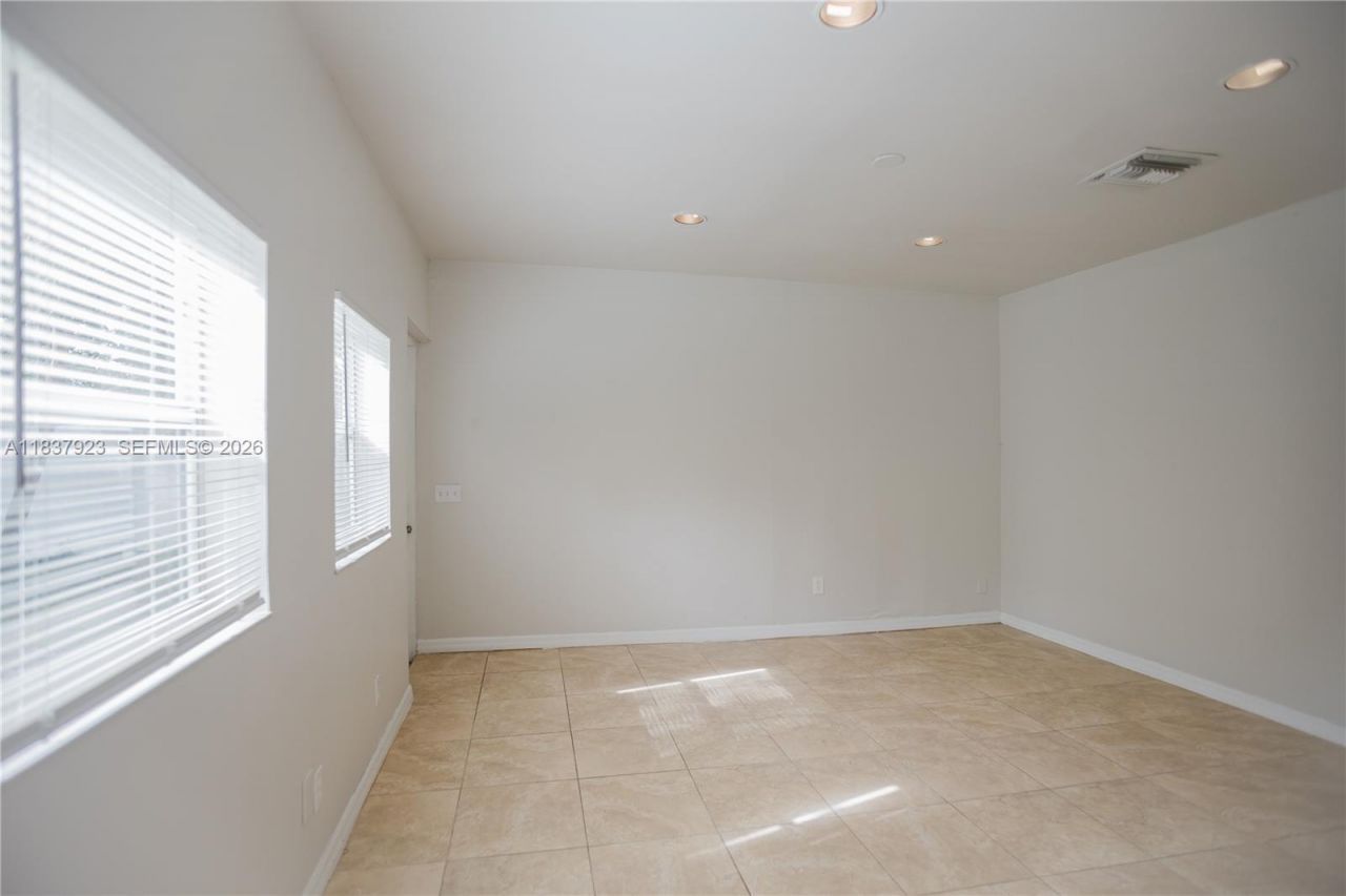 274 SW Bridgeport Dr, Port Saint Lucie, FL 34953 Photo