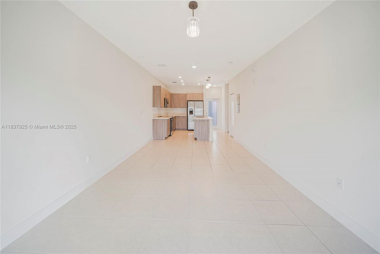 8265 NW 41st St, Unit C-307, Doral, FL 33166 Photo