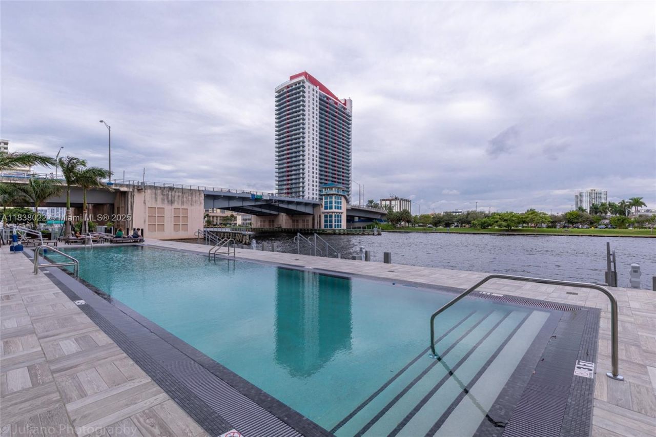 4010 S Ocean Dr, Unit R509, Hollywood, FL 33019 Photo