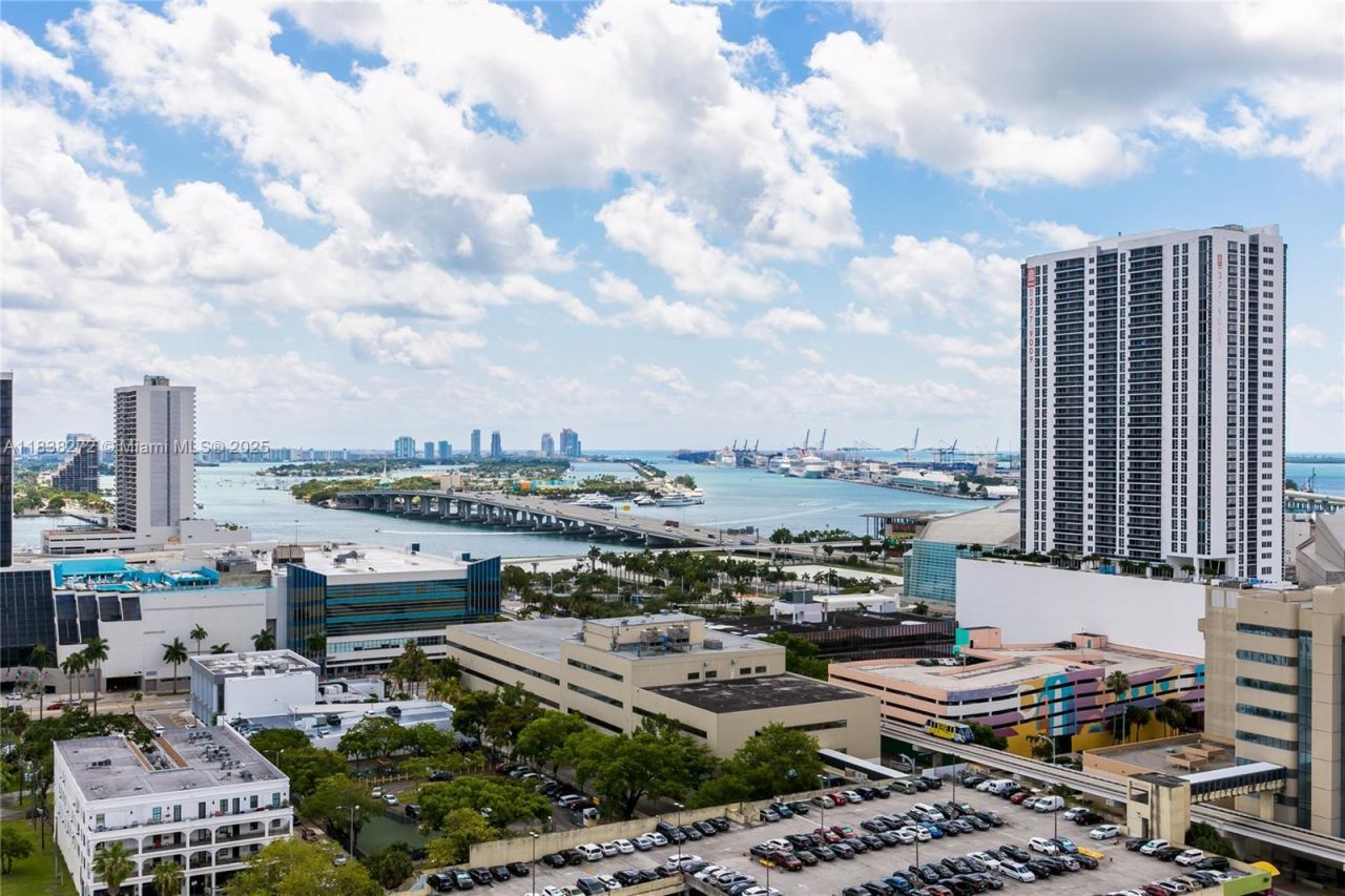 1600 NE 1st Ave, Unit 2004, Miami, FL 33132 Photo