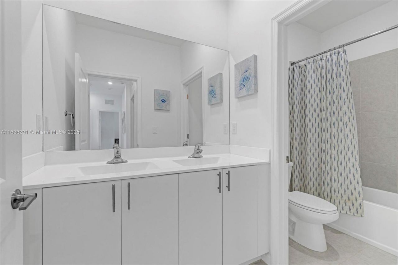 14864 SW 163rd Ter, Miami, FL 33187 Photo