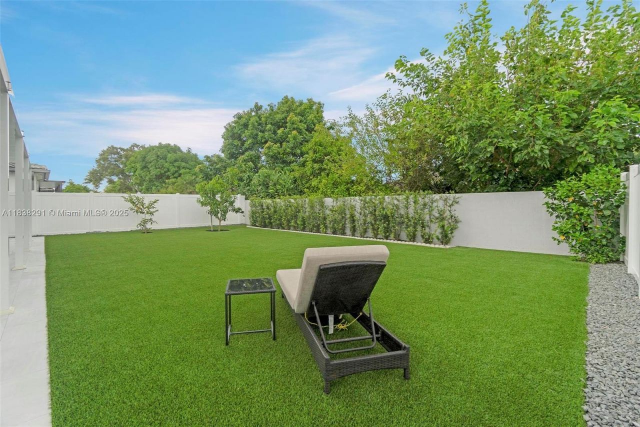 14864 SW 163rd Ter, Miami, FL 33187 Photo