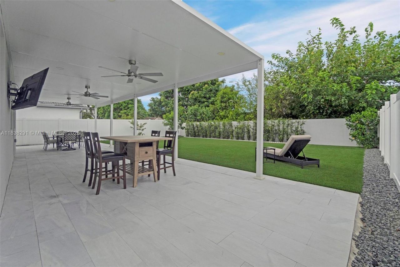 14864 SW 163rd Ter, Miami, FL 33187 Photo