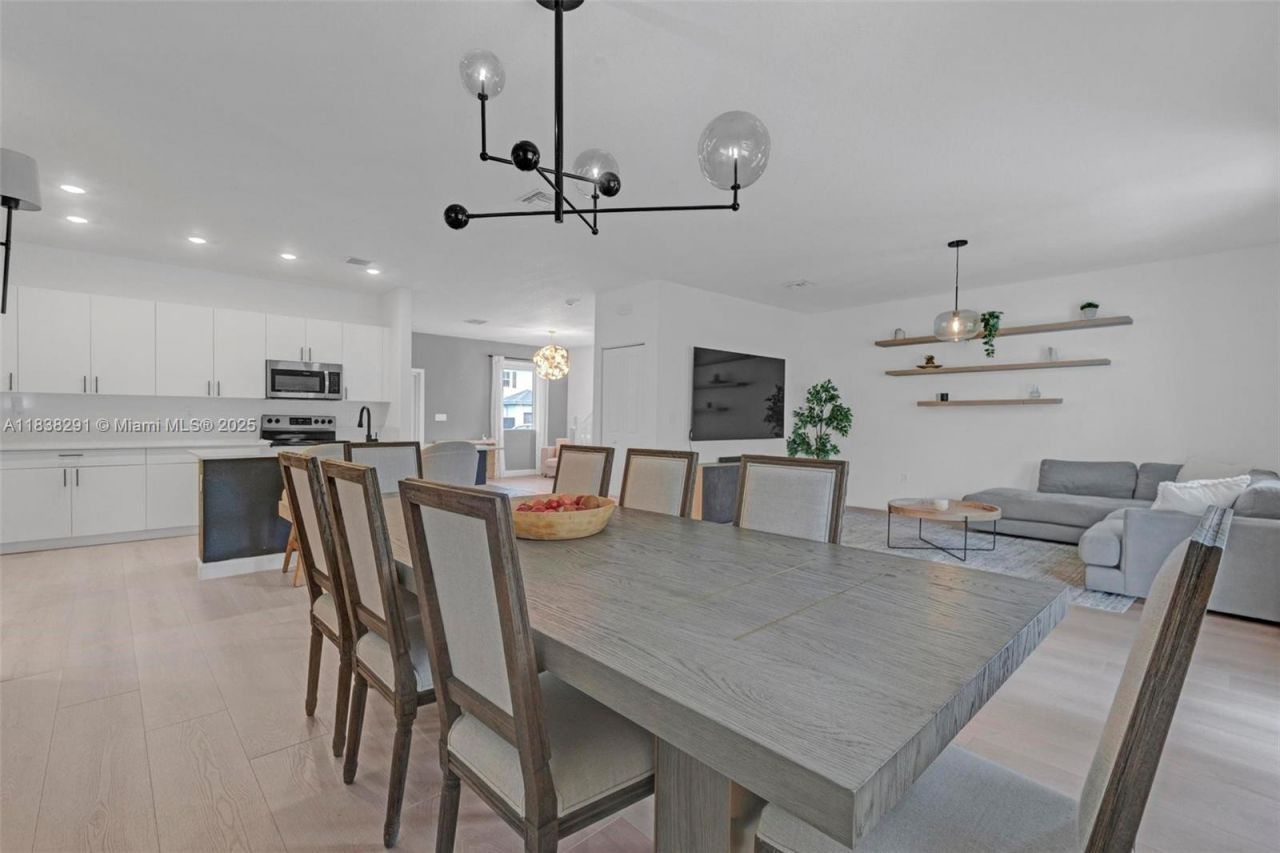 14864 SW 163rd Ter, Miami, FL 33187 Photo