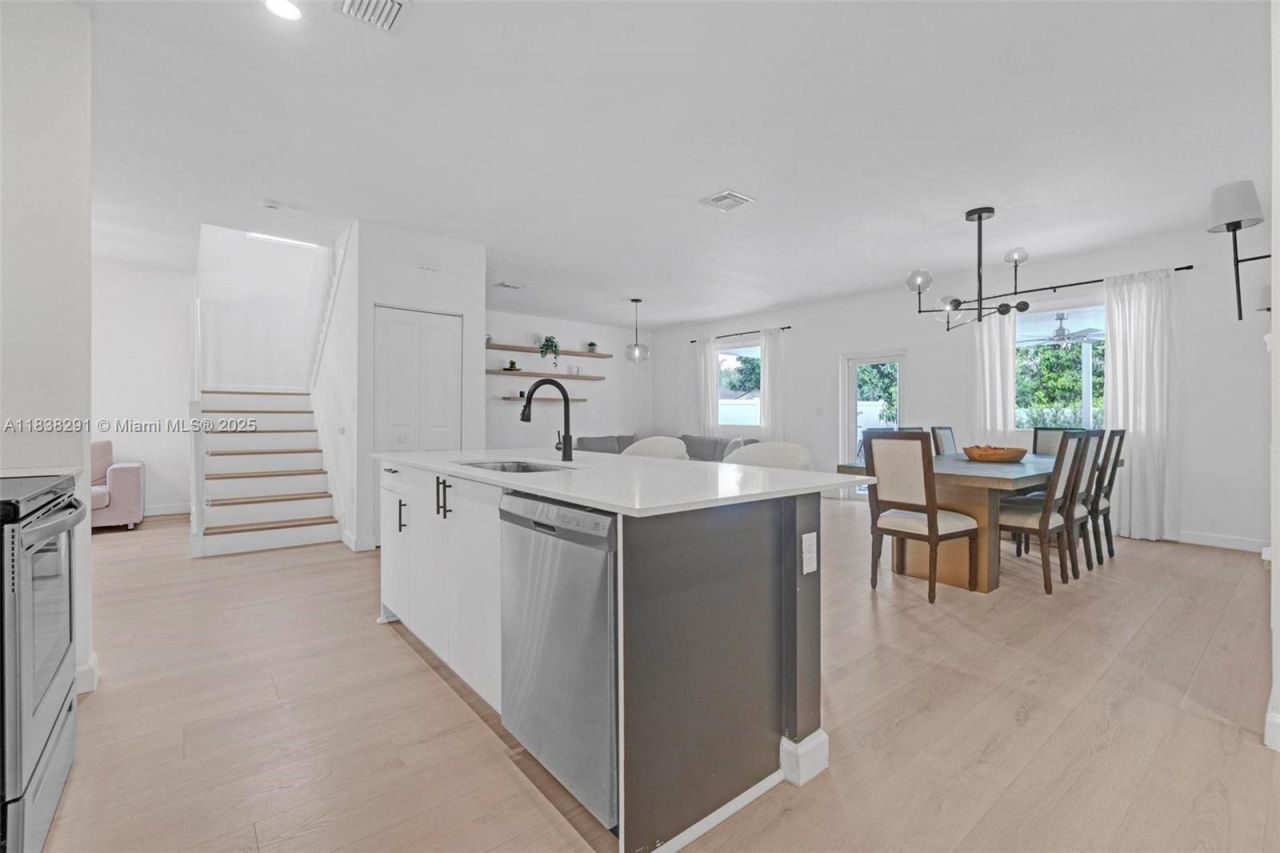 14864 SW 163rd Ter, Miami, FL 33187 Photo