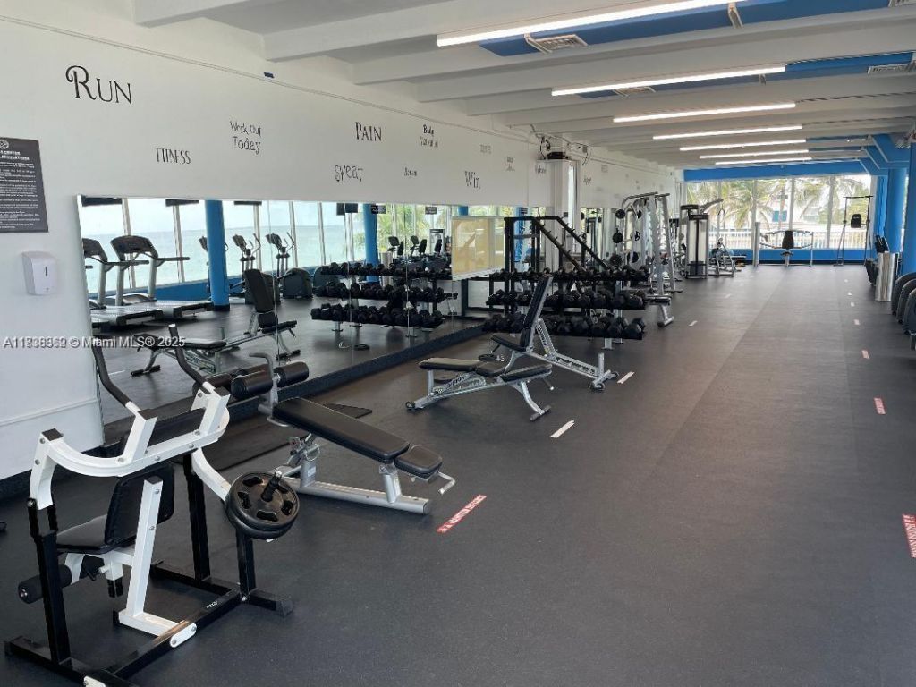 5401 Collins Ave, Unit 514, Miami Beach, FL 33140 Photo