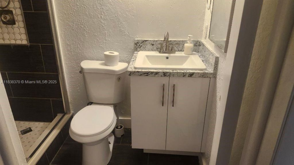 2501 NW 41st Ave, Unit 201, Lauderhill, FL 33313 Photo