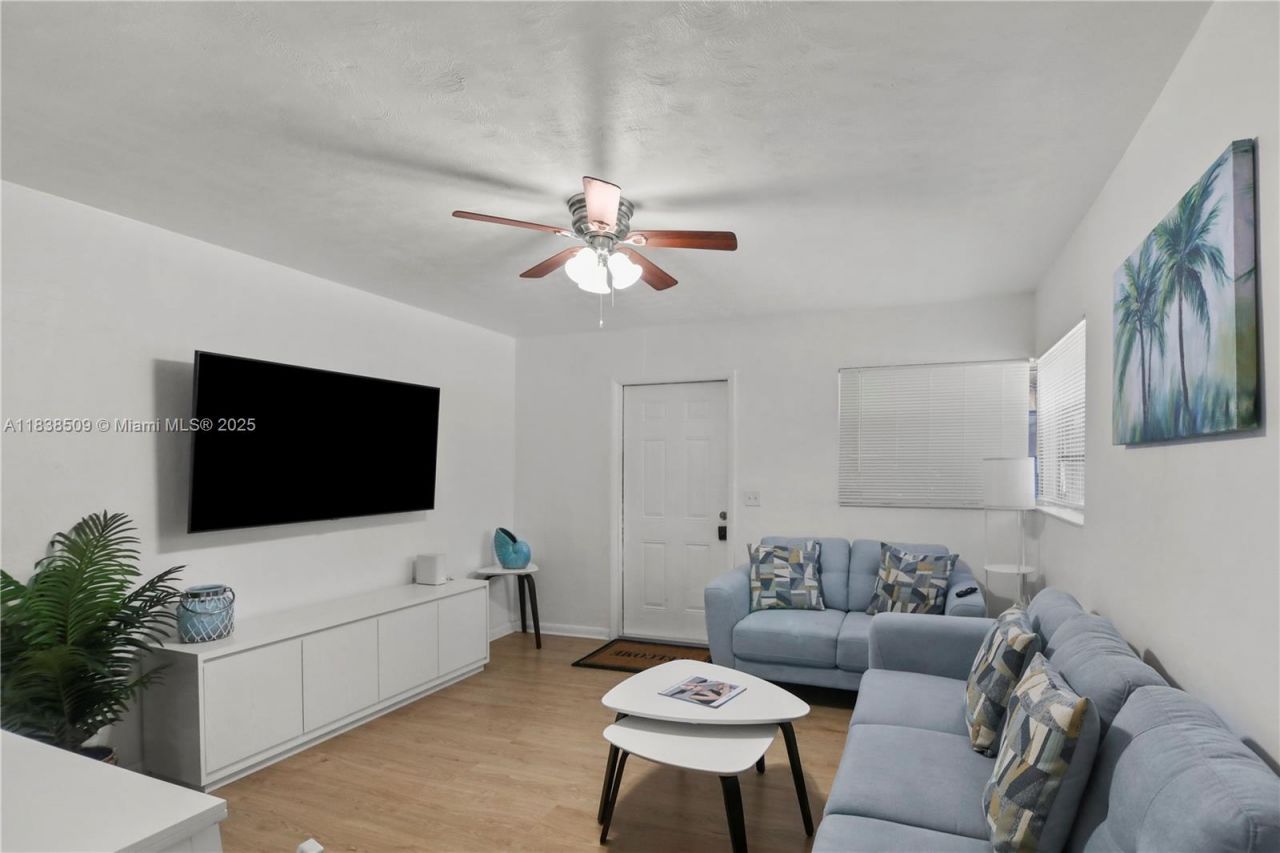 717 SW 13th Ave, Unit 1, Fort Lauderdale, FL 33312 Photo