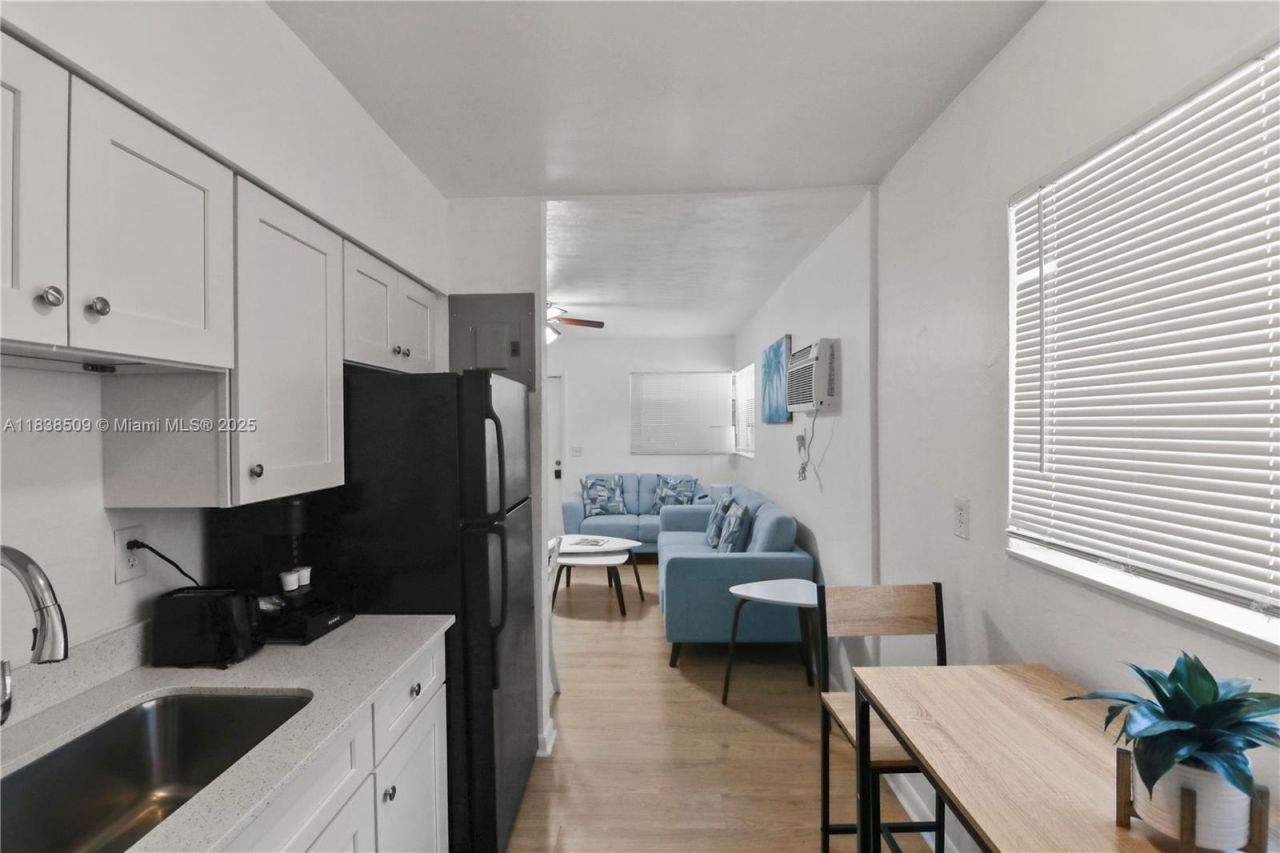 717 SW 13th Ave, Unit 1, Fort Lauderdale, FL 33312 Photo