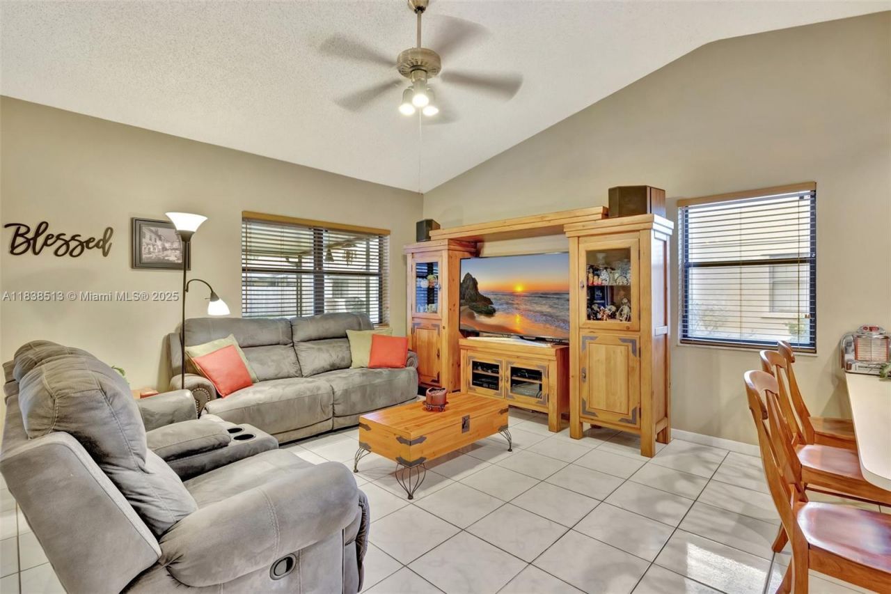 5911 Epsom Ln, Davie, FL 33331 Photo