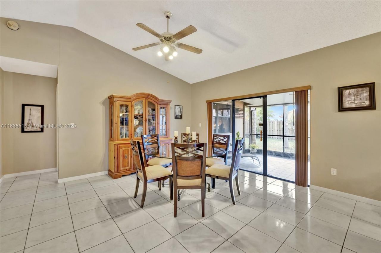 5911 Epsom Ln, Davie, FL 33331 Photo