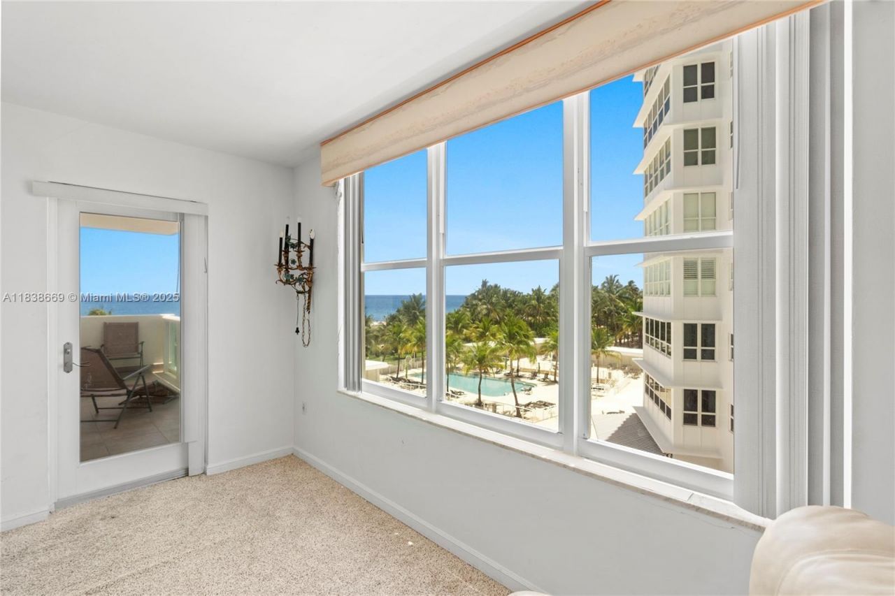 5001 Collins Ave, Unit 4G, Miami Beach, FL 33140 Photo