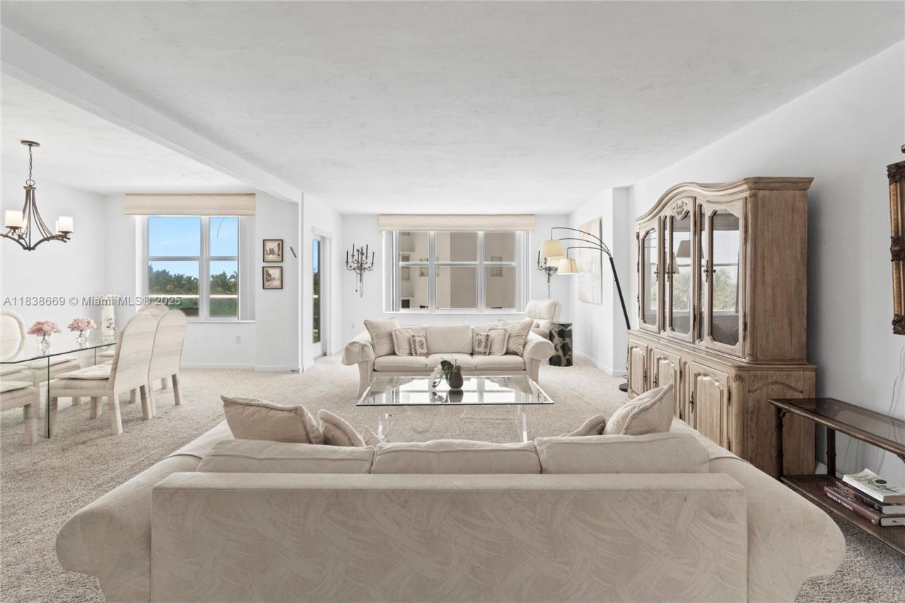 5001 Collins Ave, Unit 4G, Miami Beach, FL 33140 Photo