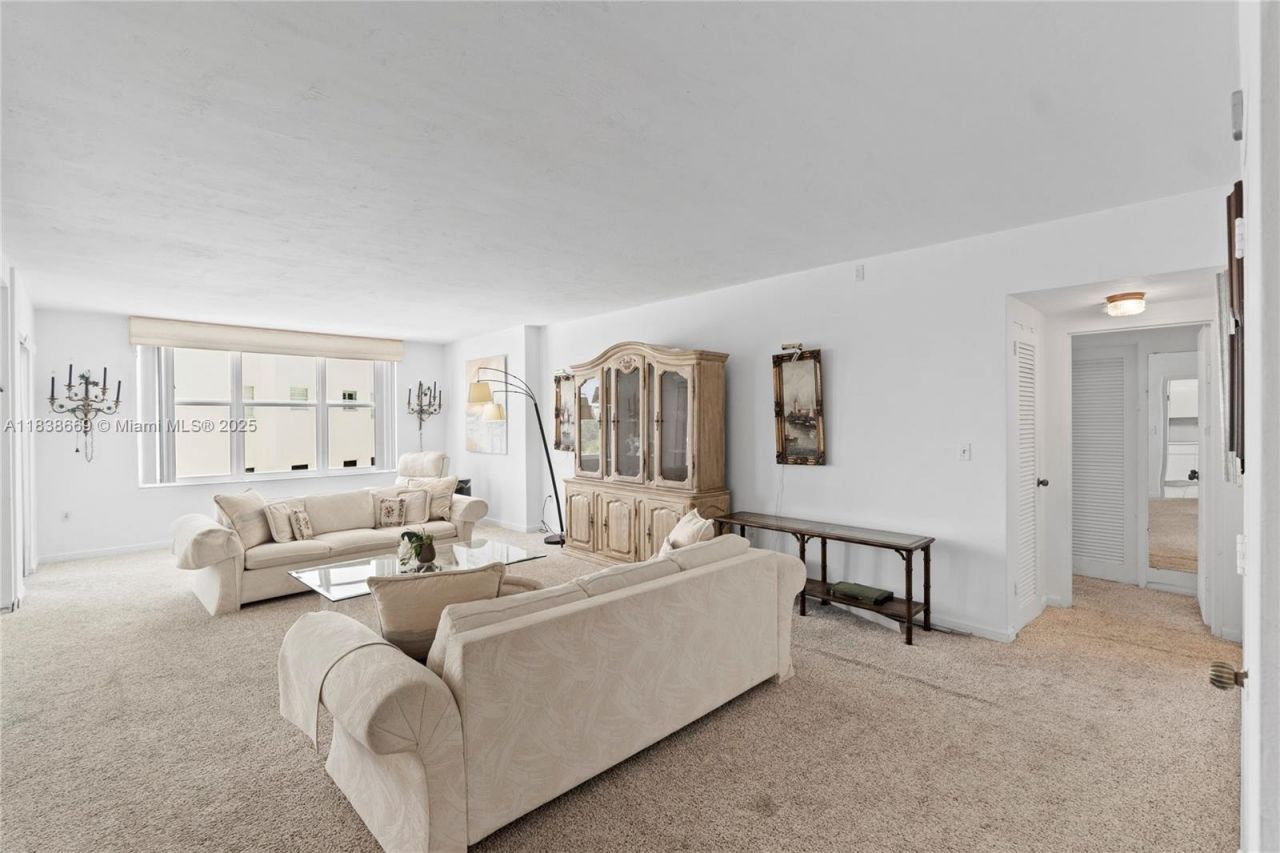 5001 Collins Ave, Unit 4G, Miami Beach, FL 33140 Photo