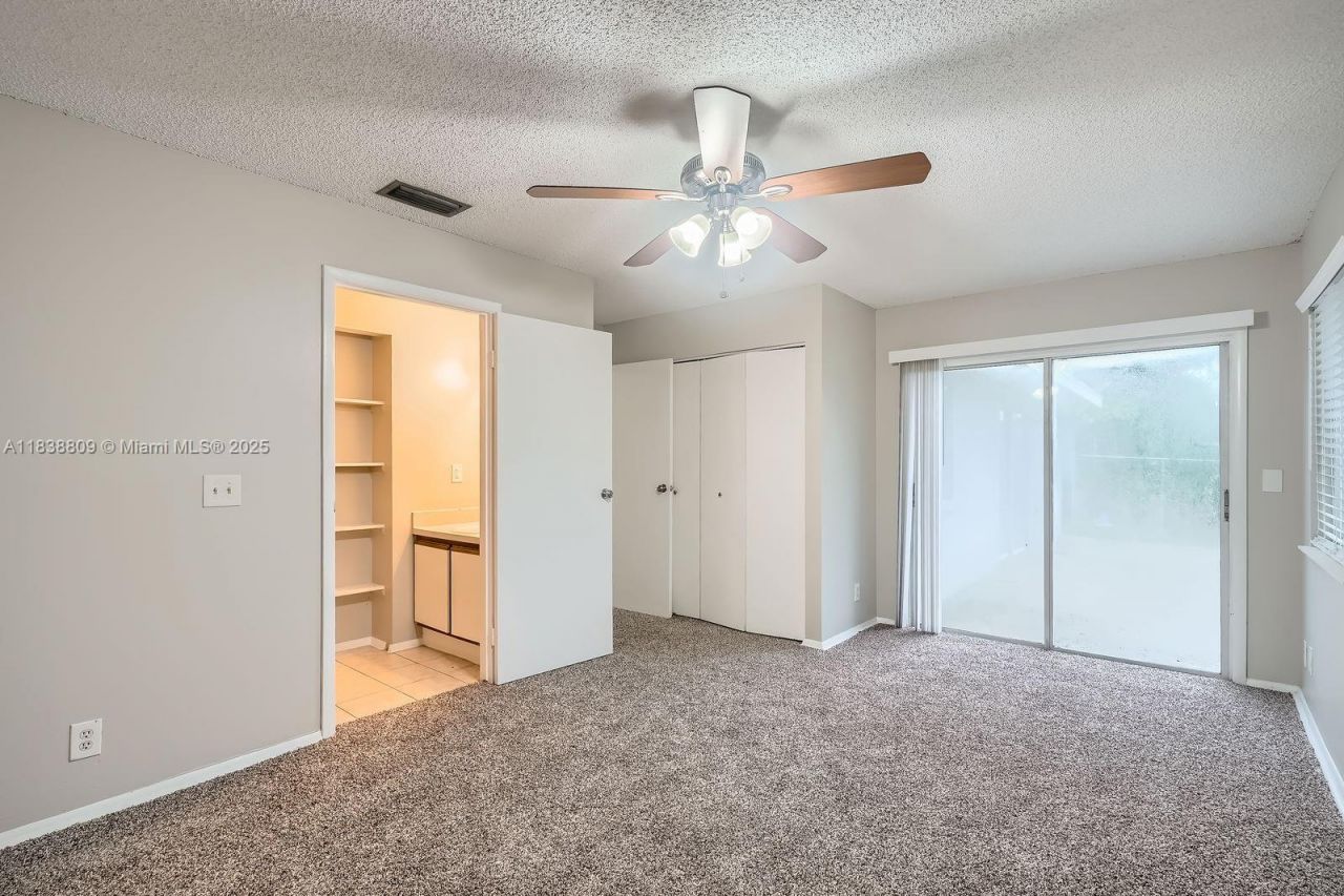 10897 Grandview Ct, Royal Palm Beach, FL 33411 Photo