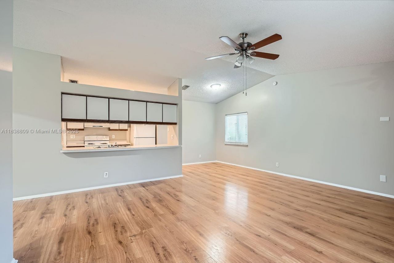 10897 Grandview Ct, Royal Palm Beach, FL 33411 Photo