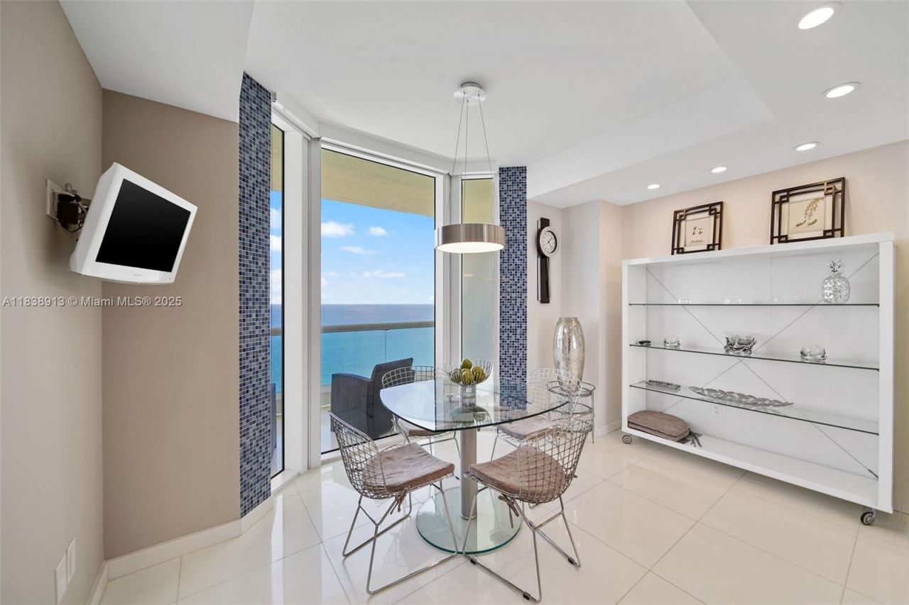 17875 Collins Ave, Unit 4205 (AVAI, Sunny Isles Beach, FL 33160 Photo