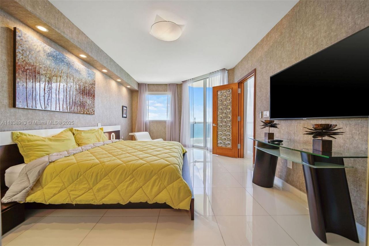 17875 Collins Ave, Unit 4205 (AVAI, Sunny Isles Beach, FL 33160 Photo