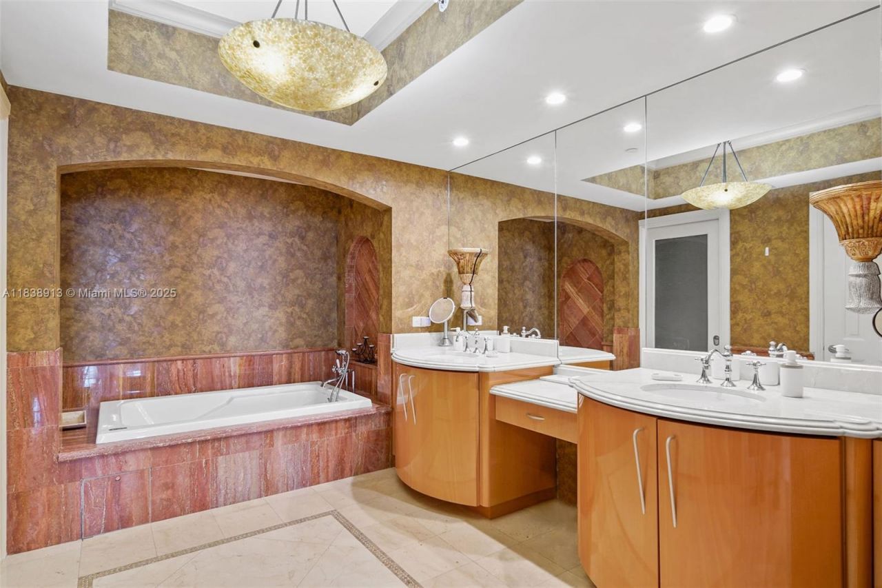 17875 Collins Ave, Unit 4205 (AVAI, Sunny Isles Beach, FL 33160 Photo