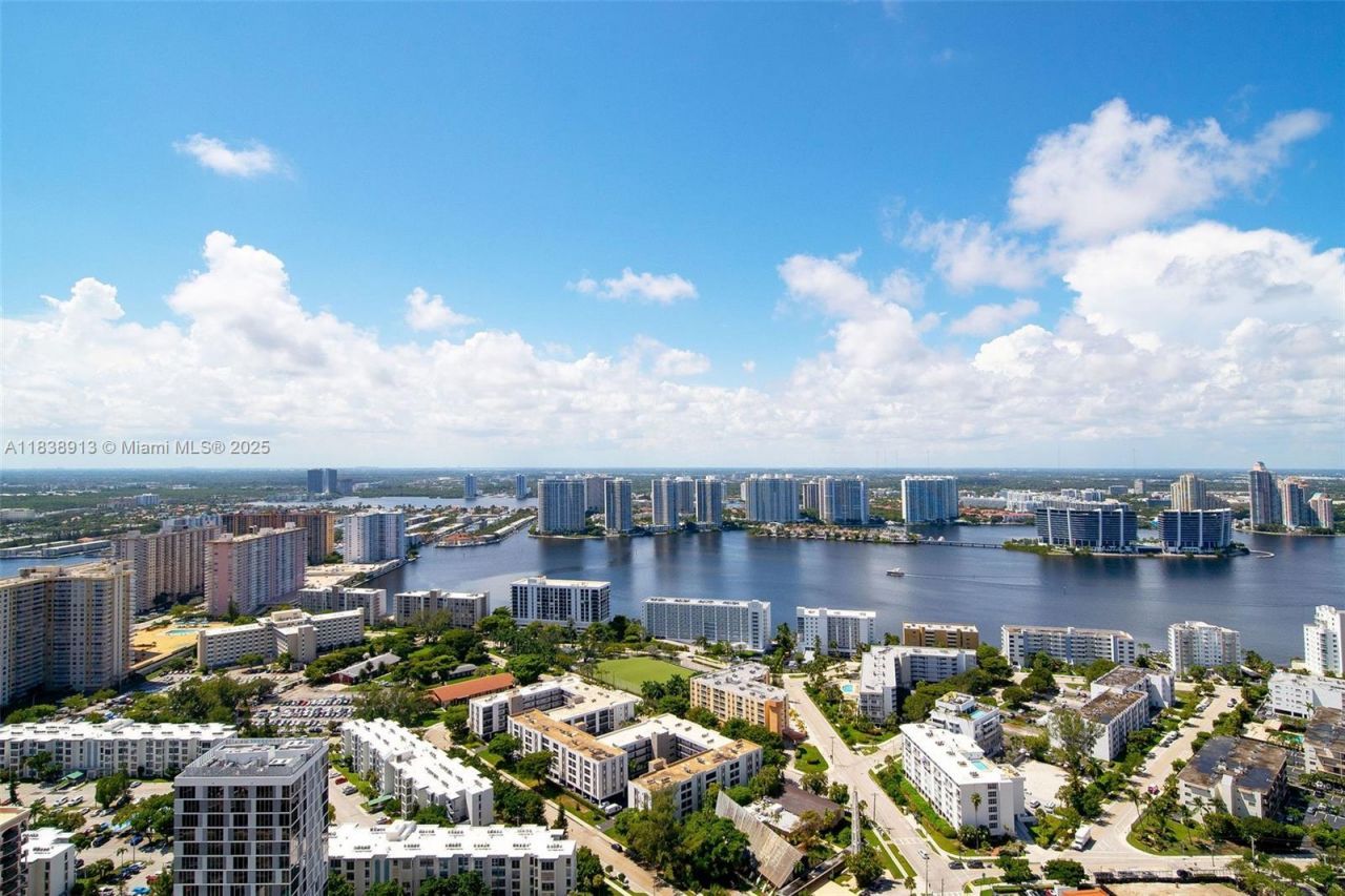 17875 Collins Ave, Unit 4205 (AVAI, Sunny Isles Beach, FL 33160 Photo