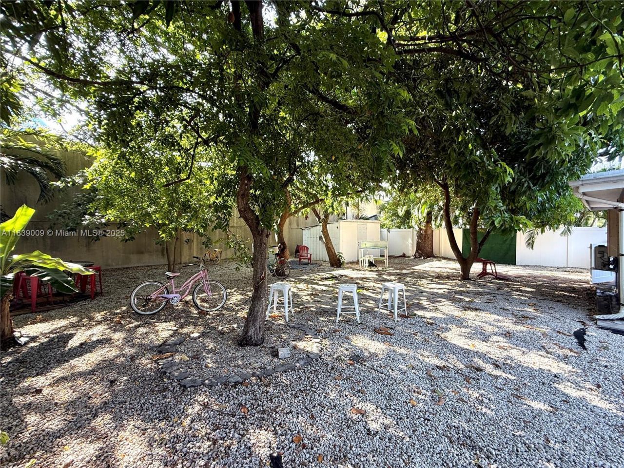 2406 N 28th Ave, Hollywood, FL 33020 Photo