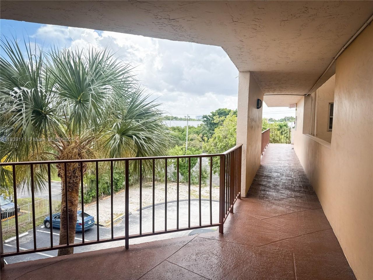 8840 Fontainebleau Blvd, Unit 402, Miami, FL 33172 Photo