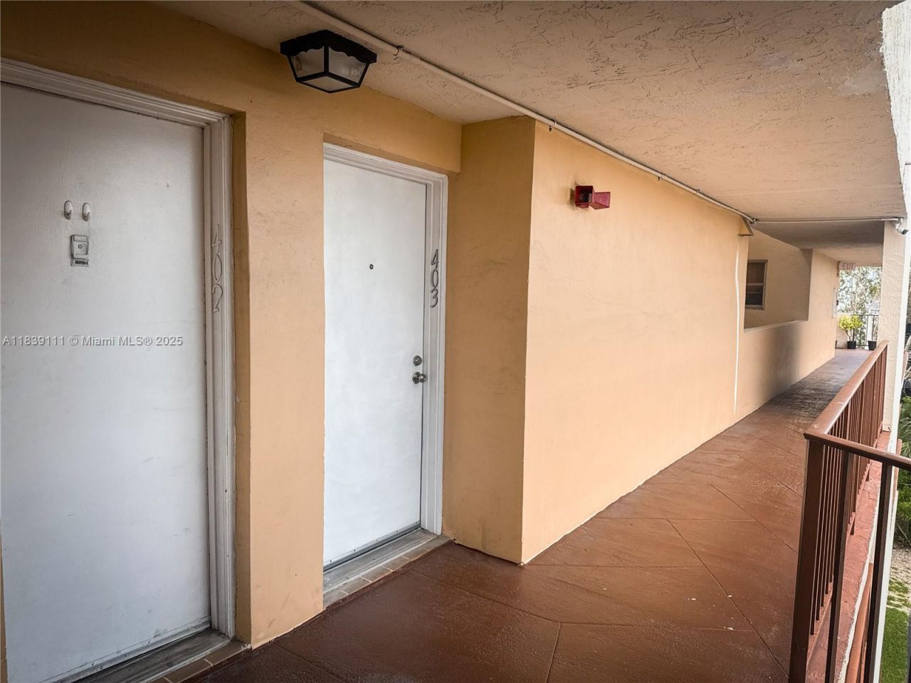 8840 Fontainebleau Blvd, Unit 402, Miami, FL 33172 Photo