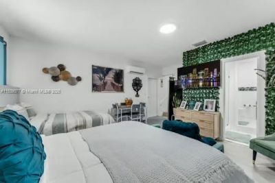 323 NW 136th Pl, Miami, FL 33182 Photo