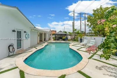 323 NW 136th Pl, Miami, FL 33182 Photo