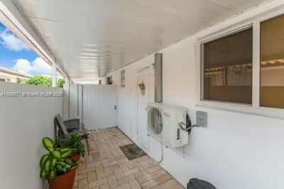 323 NW 136th Pl, Miami, FL 33182 Photo