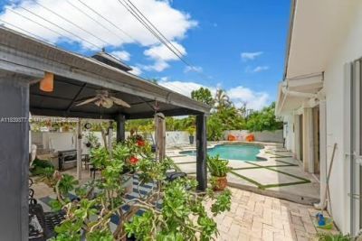 323 NW 136th Pl, Miami, FL 33182 Photo