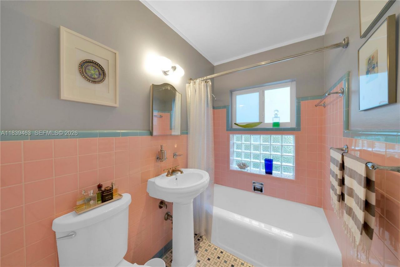 2665 SW 17th Ave, Miami, FL 33133 Photo