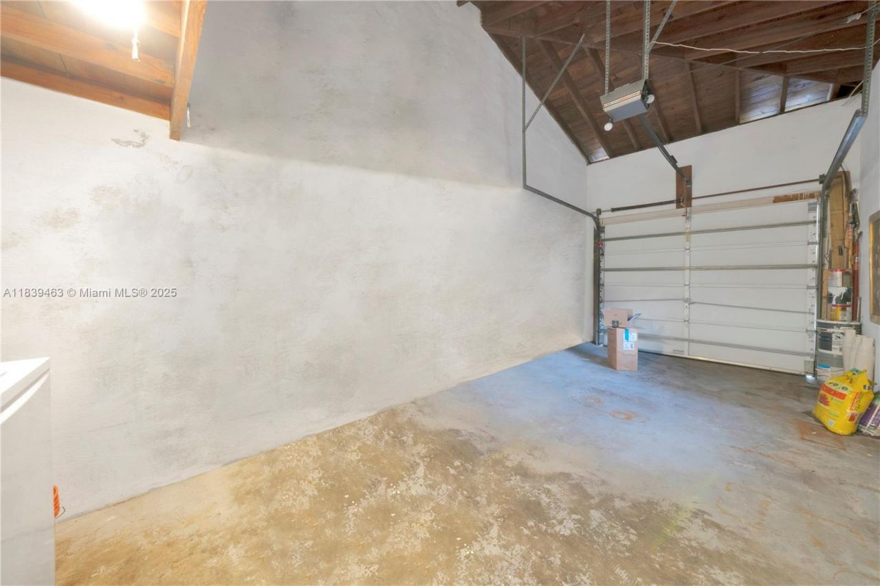 2665 SW 17th Ave, Miami, FL 33133 Photo