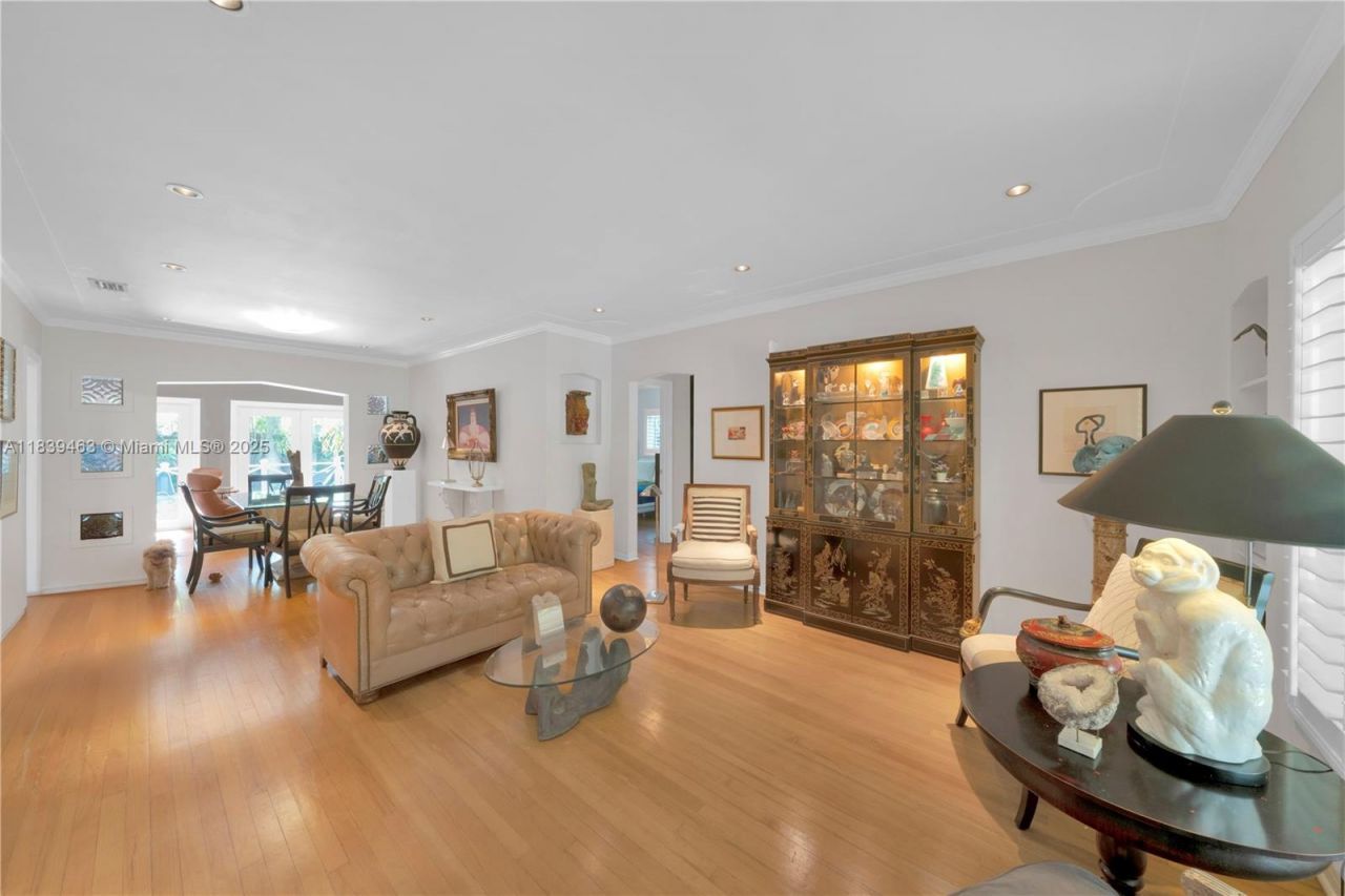 2665 SW 17th Ave, Miami, FL 33133 Photo