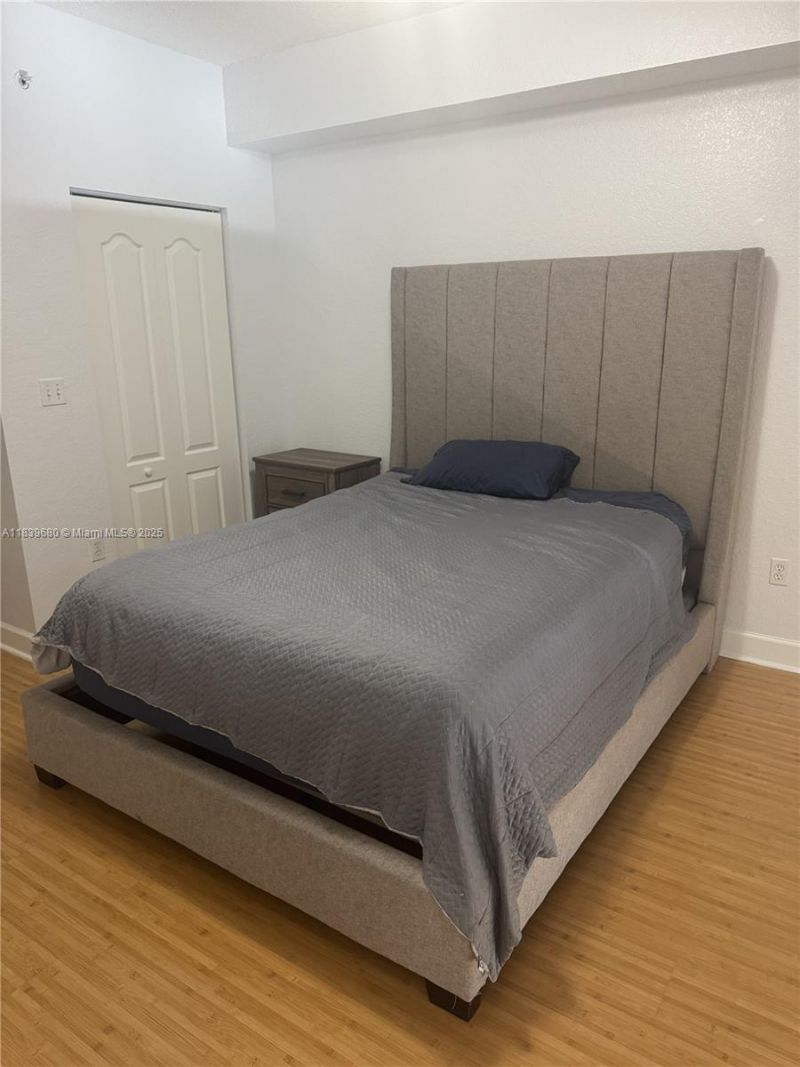 6001 SW 70th St, Unit 304, South Miami, FL 33143 Photo