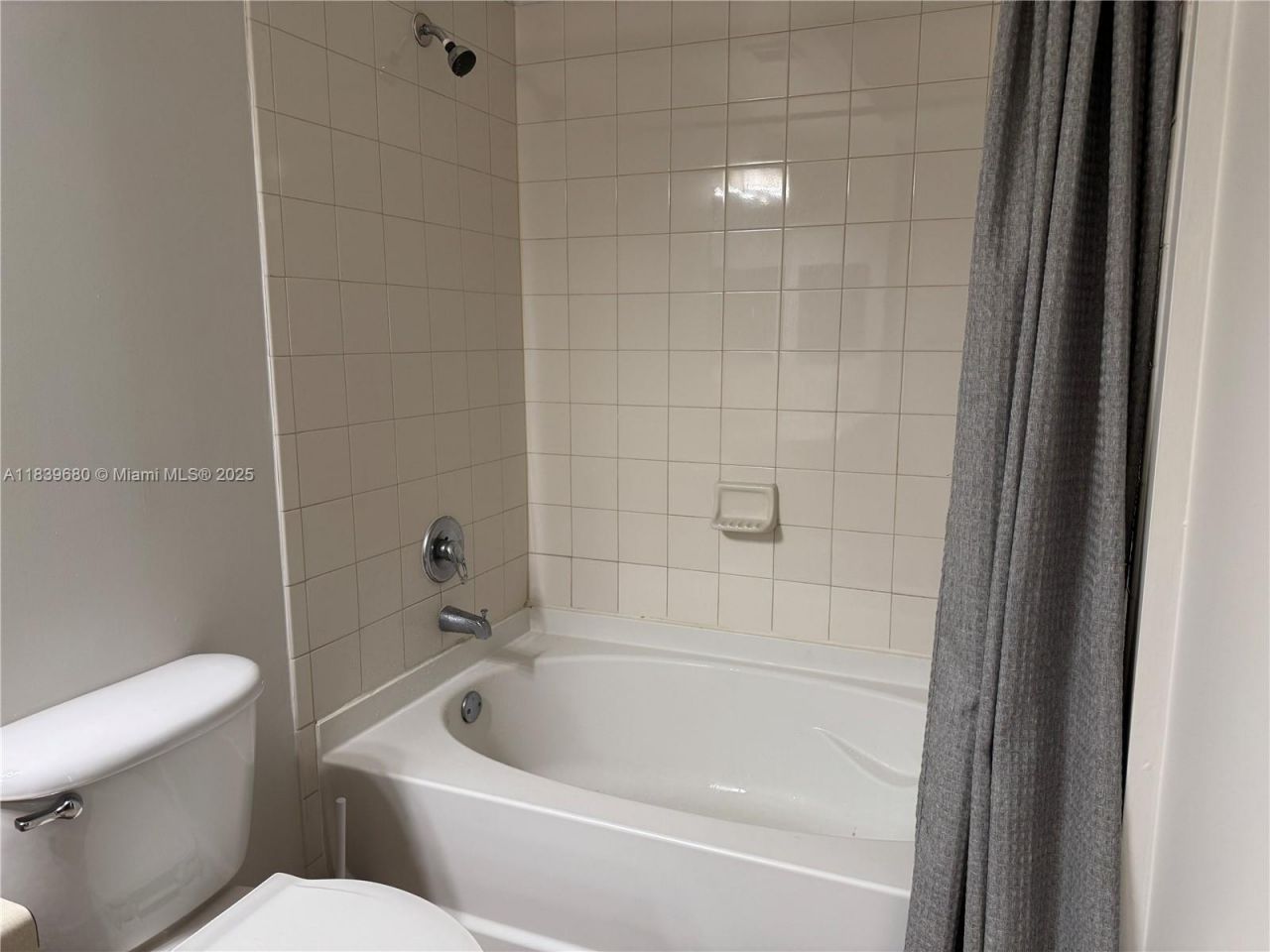 6001 SW 70th St, Unit 304, South Miami, FL 33143 Photo