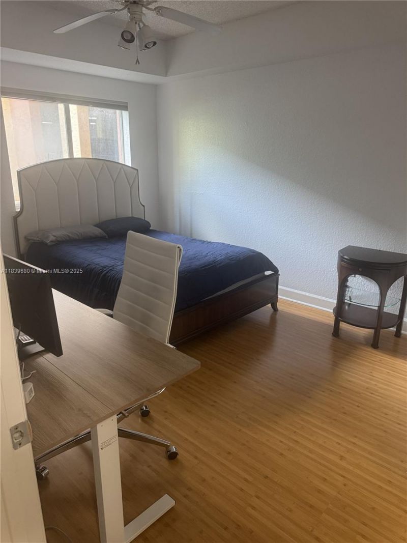 6001 SW 70th St, Unit 304, South Miami, FL 33143 Photo