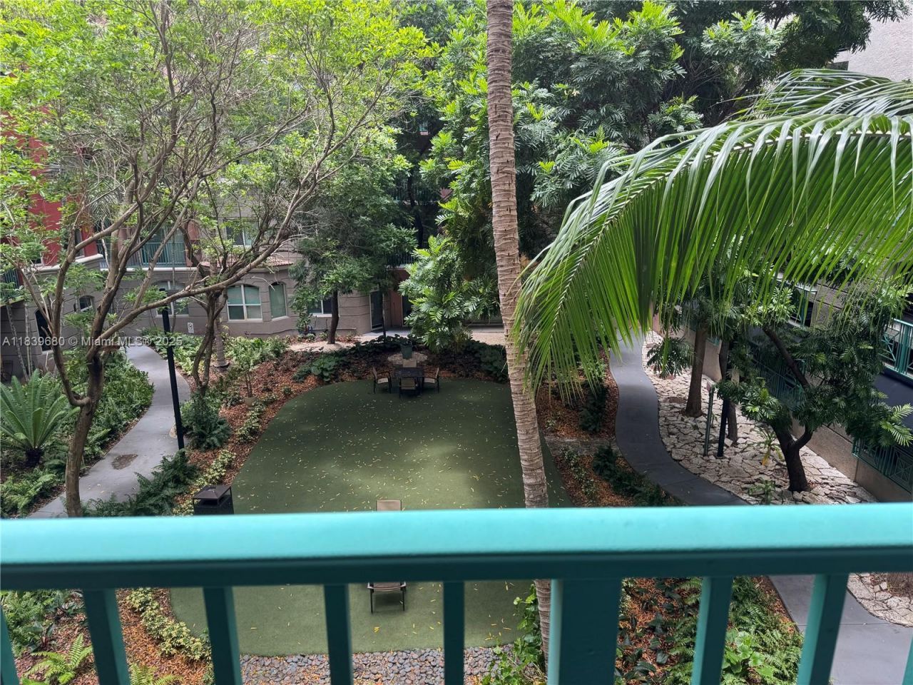 6001 SW 70th St, Unit 304, South Miami, FL 33143 Photo